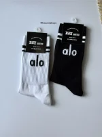 🧦 جوراب ساق‌بلند طرح ALO