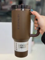 تامبلر استنلی قهوه ای مدل QUENCHER H2.O FLOWSTATE
